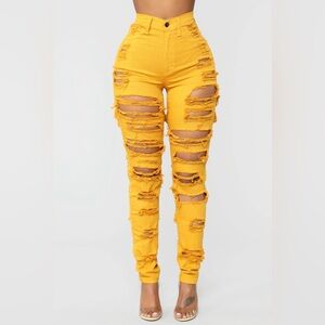 Things are looking up distressed jeans - Size 9